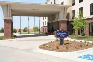 Newly Renovated Hampton Inn Omaha West Lakeside - Green Meadows