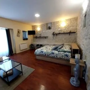 Gite dans une ancienne corps de ferme D - Le Bas Courton