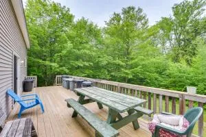 Secluded Harmony Cabin with Deck, Dock, Boats! - Abbot Village