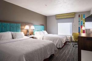 Queen Room with Two Queen Beds - Mobility Access/Non-Smoking room in Hampton Inn Richfield