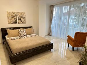 Deluxe Queen Studio  room in Marini Casa