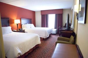 Queen Room with Two Queen Beds - Hearing Access/Non-Smoking room in Hampton Inn Rochester-Webster