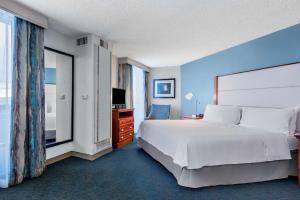 King Studio with Bay View - Non-Smoking room in Homewood Suites by Hilton Seattle Downtown