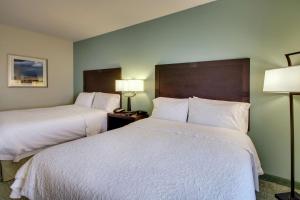 Room with Two Queen Beds - Non-Smoking room in Hampton Inn Vernon
