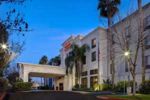 Hampton Inn & Suites Tulare