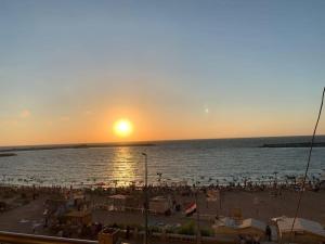 Luxury apartment (Families or same gender only)