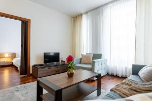 Golden Apartments Warsaw  Bright and Stylish Apartment City Center  Stawki
