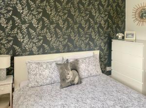 Bright 1 Bedroom Central London