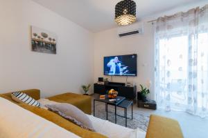 Kamarin Apartment