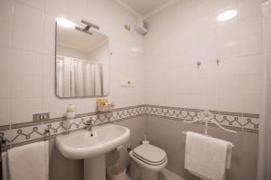 Two-Bedroom Apartment with City View