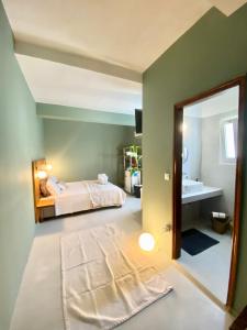 Lord Ape Suites Club