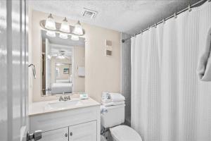 Holiday Surf and Racquet Unit 520