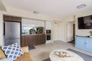 Mooloolaba, First Ave. First Light Apt Ocean Views