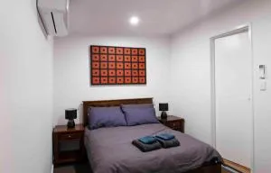 4 Bedrooms, 2 Bathrooms in Alice Springs - ينابيع أليس