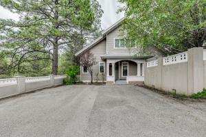 Ruidoso Vacation Rental with Hot Tub and Game Room!