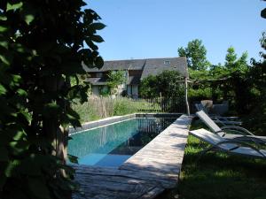 Maisons de vacances Comfy cottage in Saint Bonnet la Rivi re with pool : photos des chambres