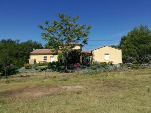 Maisons de vacances Alluring Holiday Home in Largenti re with Pool : photos des chambres