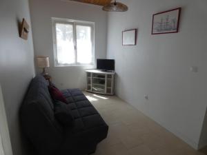 Maisons de vacances Maison 5 pers a Notre-Dame-de-Monts, a 150m des plages, avec jardin et parking - FR-1-540-269 : photos des chambres