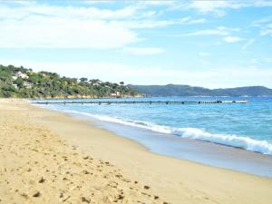 Studio mezzanine avec piscine, parking - 4 pers - Cavalaire - FR-1-226B-166