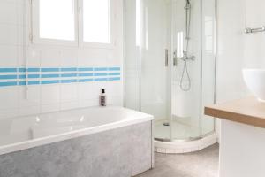 Maisons de vacances Maison de Larros, au calme idealement placee : photos des chambres