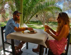 Studios Vrettos Beachfront Hotel