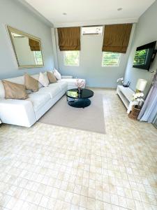 Peaceful Retreat Villa by Nai Thon beach