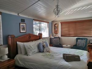 Cherry Blossom Cottage-with country charm and spa