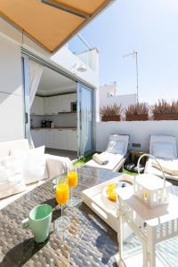 Cozy and sea views private terrace apartment