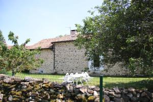 Maisons de vacances Le Relais de Garabit : Maison 2 Chambres