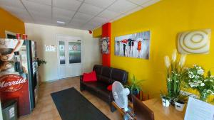 Happy Hostel