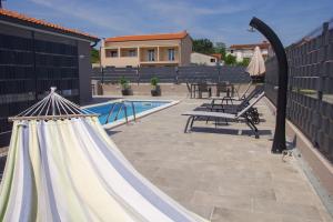 Apartment Flego with private swimming pool and big outside space