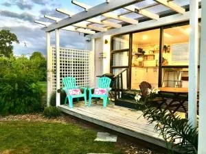 Rustling Oaks NZ Tropical Tiny House - Tamahere