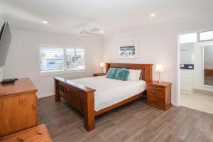 Gracetown Beach House - relaxing beachside holiday