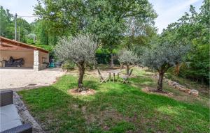 Maisons de vacances Nice home in Montauroux with Outdoor swimming pool, WiFi and 3 Bedrooms : photos des chambres