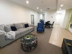 Colley 11-11 Sub-Penthouse Luxurious Glenelg - Grange