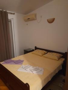 Double Room with Balcony and Sea View room in Apartments Kovačević