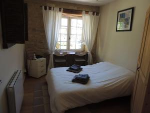 Maisons de vacances gite des remparts SALIGNAC : photos des chambres