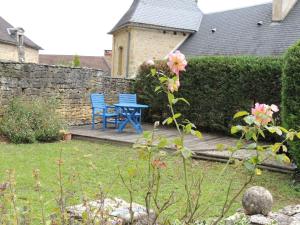 Maisons de vacances gite des remparts SALIGNAC : photos des chambres