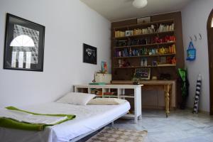Ilian House