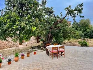 Haroupia village - Sísion