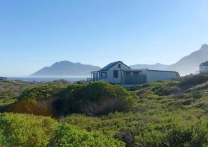 Beach Paradise Holiday Home