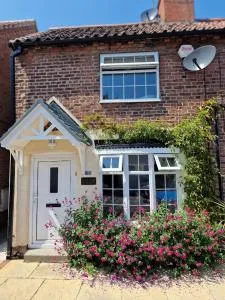 Cosy Cottage Central Bawtry - 2 Bedroom - High End Furnishings - Haxey