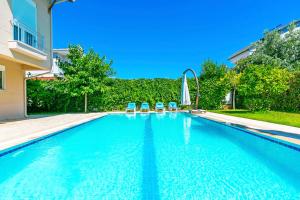 Paradise Town Villa Alison