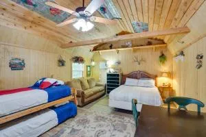 Emory Studio Cabin with Lake Fork Boat Access! - Point