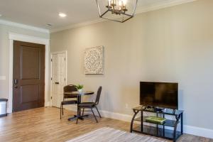 Swim, Golf and Bowl - Loretto Vacation Rental Apt!