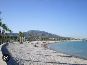 FARO DE MAR - Apartamento a un paso del mar.