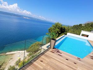 Luxury Apartments Villa Ruzmarina with New heated Infinity Pool and Lounge Area