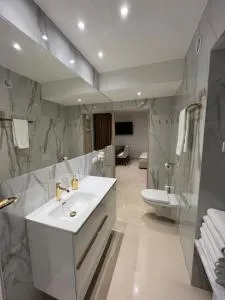 Villa la Val, Apartamenty Wałbrzych - 瓦乌布日赫