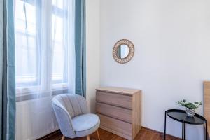 Super Central - Very Lively Area - In Gozsdu