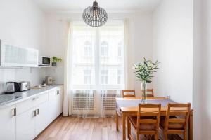 Beautiful flat in city center with balcony